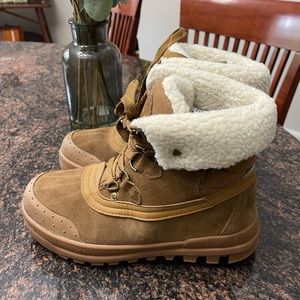 Bearpaw waterproof leather ankle boots sz 8 new